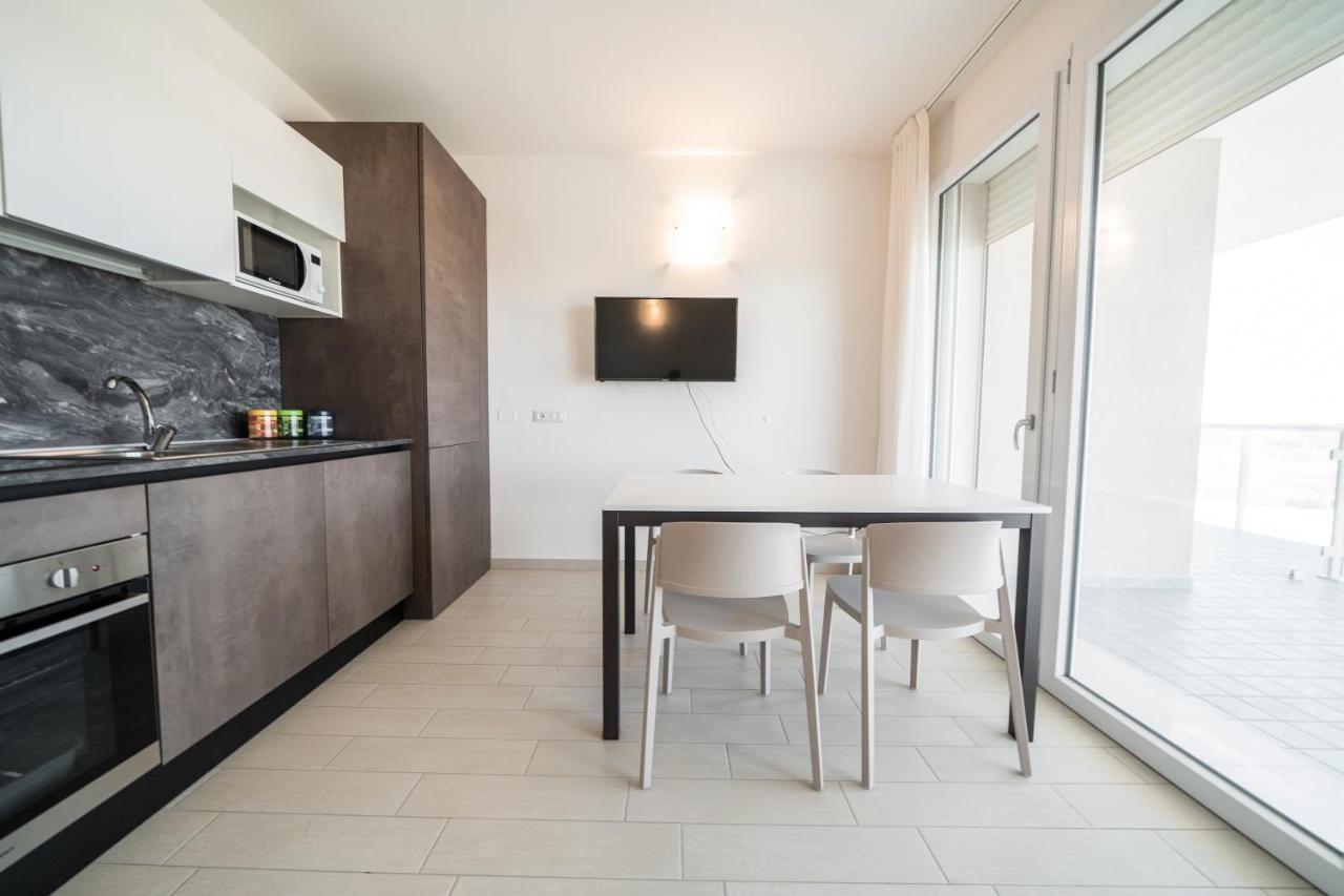 Sabbia & Mare Aparthotel Rosolina Mare Bagian luar foto