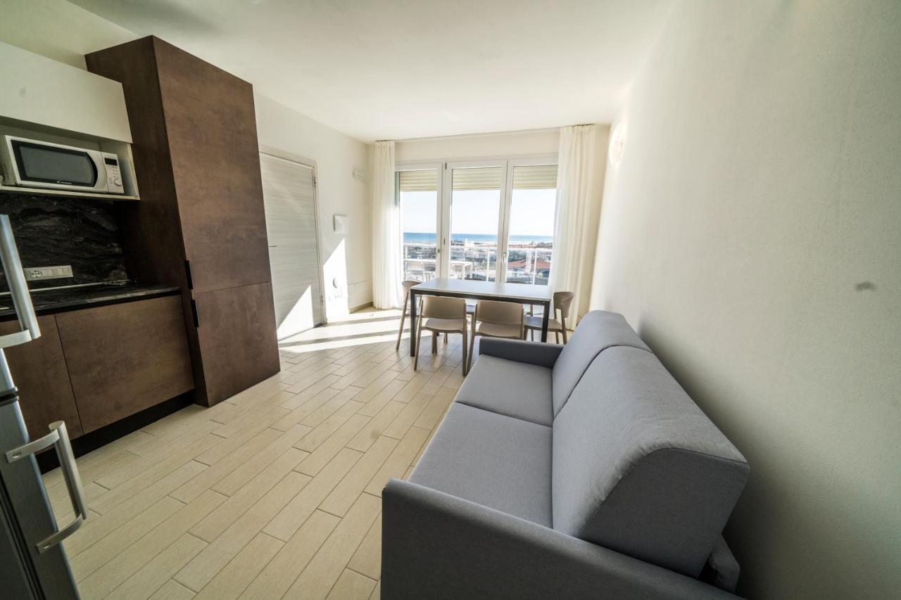 Sabbia & Mare Aparthotel Rosolina Mare Bagian luar foto