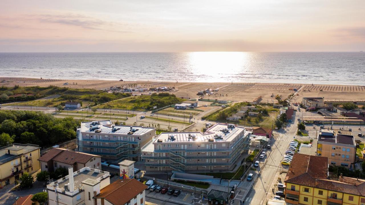 Sabbia & Mare Aparthotel Rosolina Mare Bagian luar foto