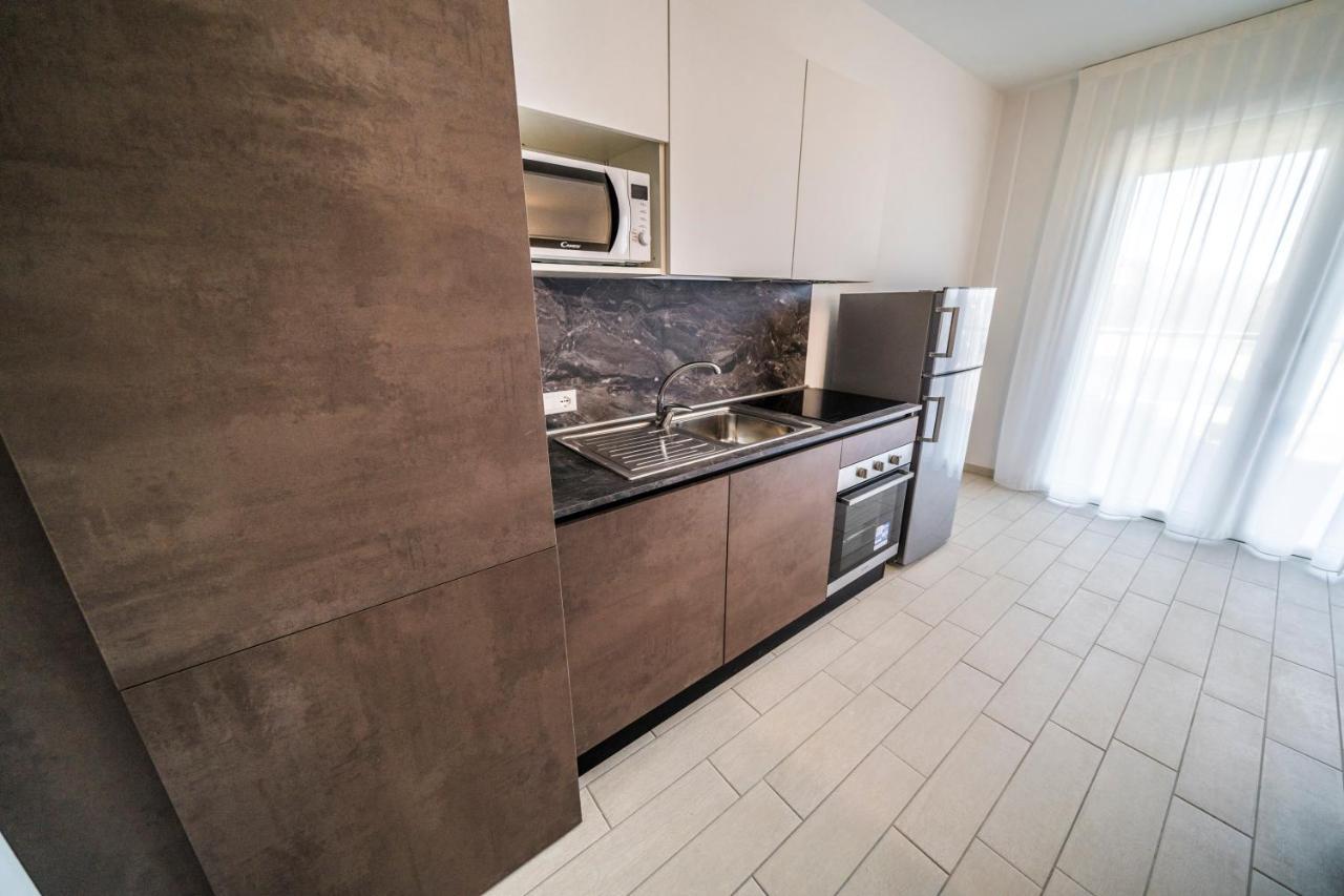 Sabbia & Mare Aparthotel Rosolina Mare Bagian luar foto